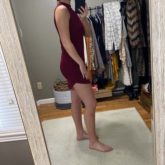 Maroon dress - Picture 2 of 3
